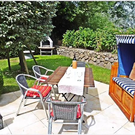 In Westerland Mit Grossem Garten