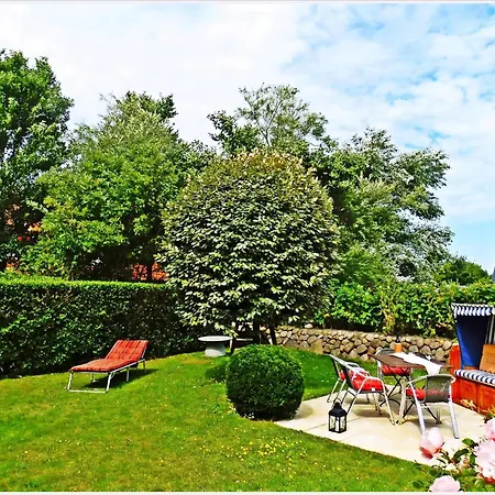 In Westerland Mit Grossem Garten Apartment *